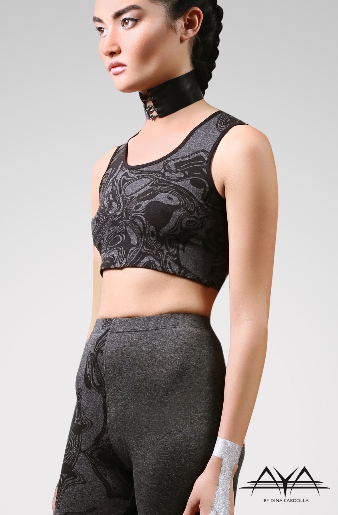 Katherine Crop Top Dark Printed Grey