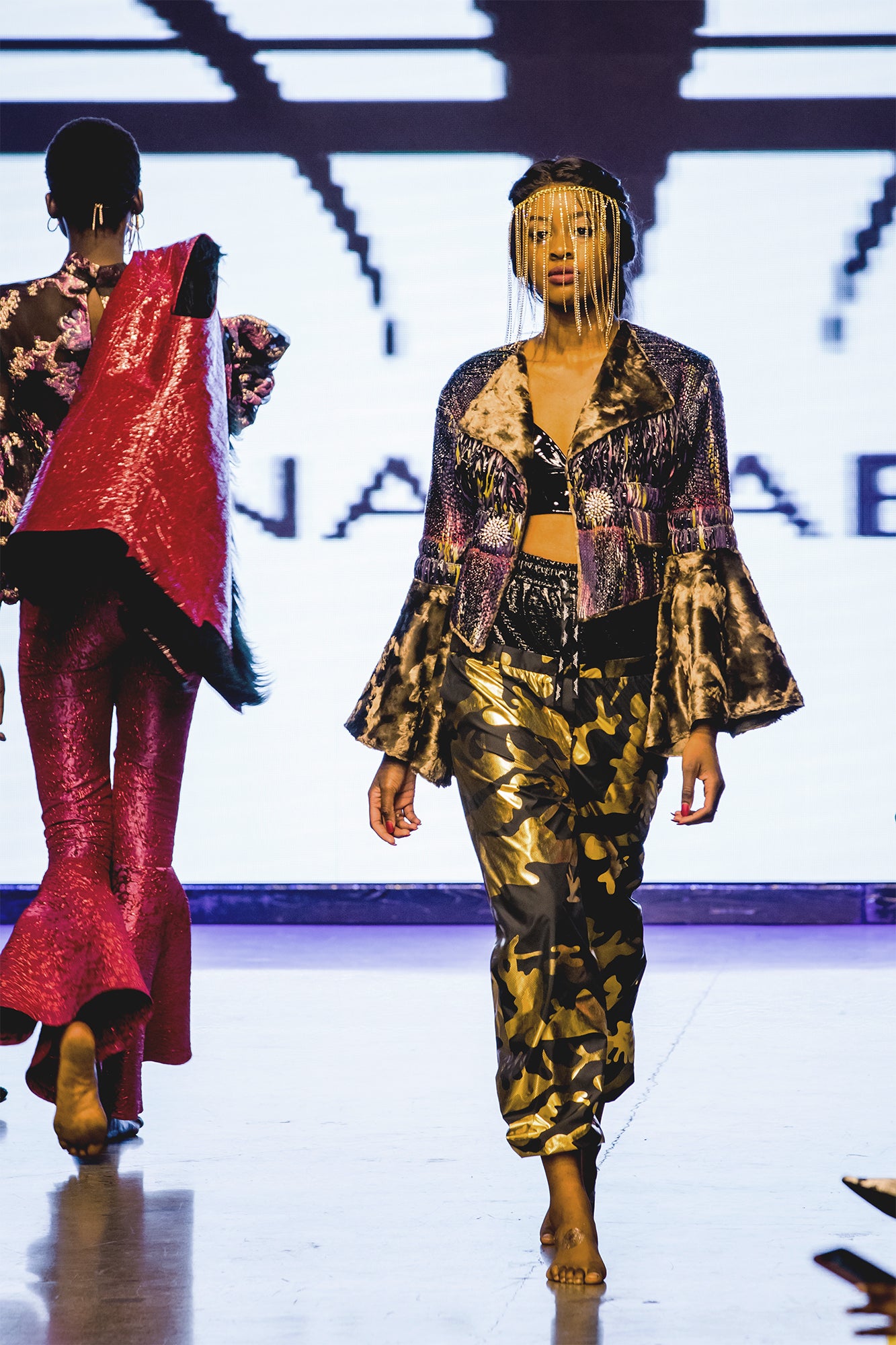 LOOK IX