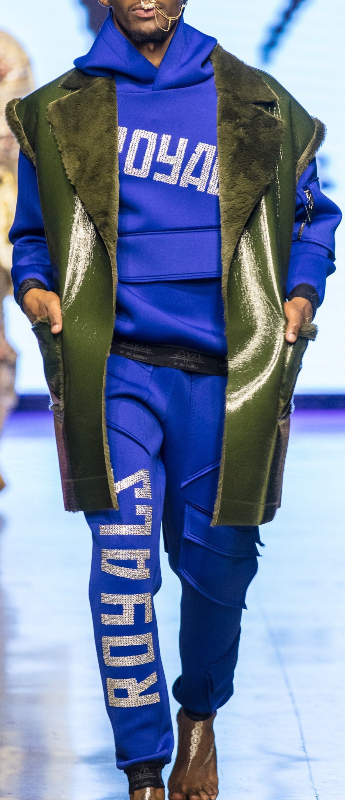 LOOK VIII