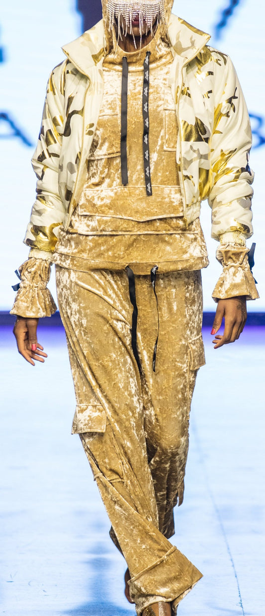 LOOK XVI