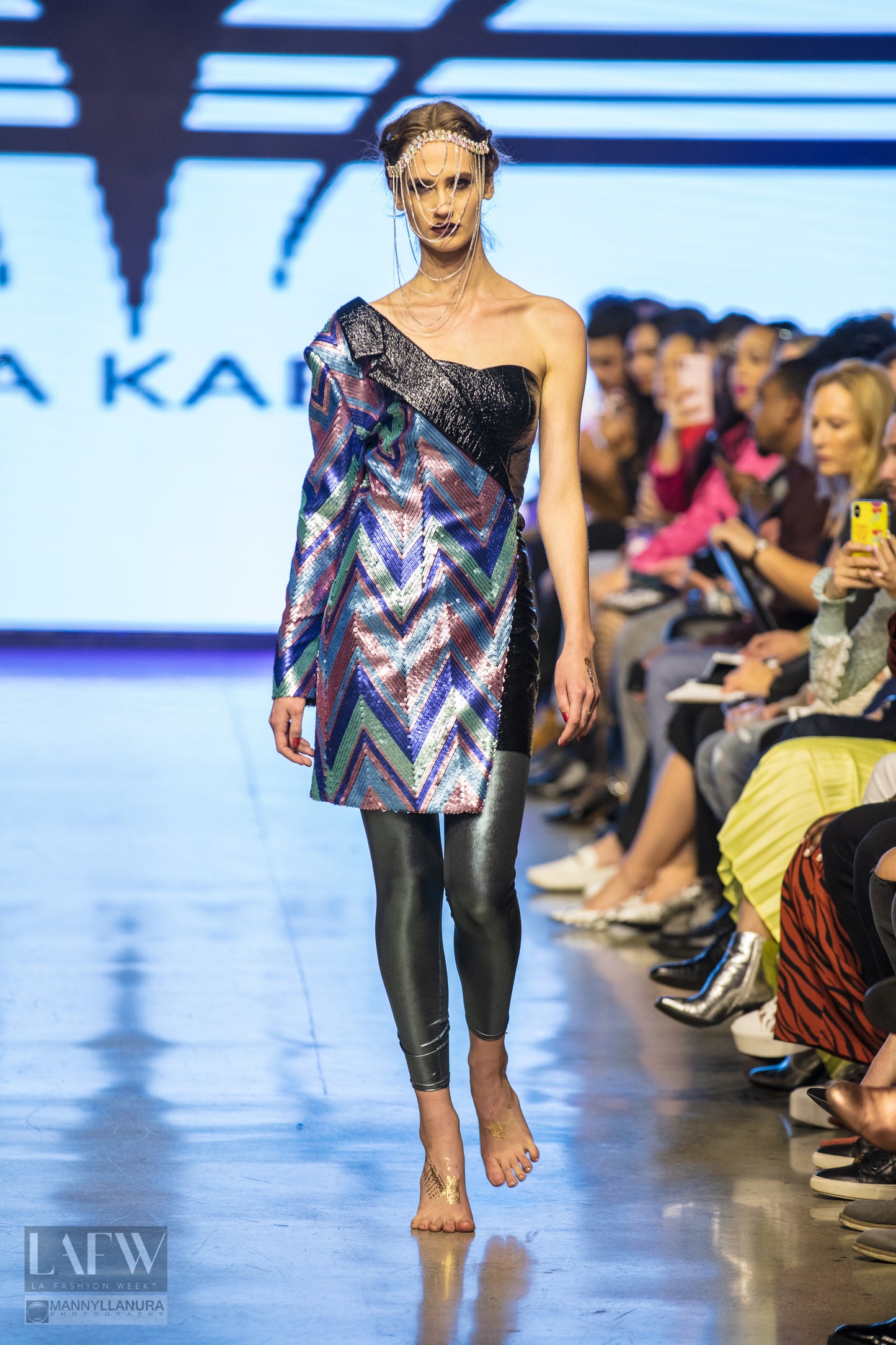 LOOK XXII